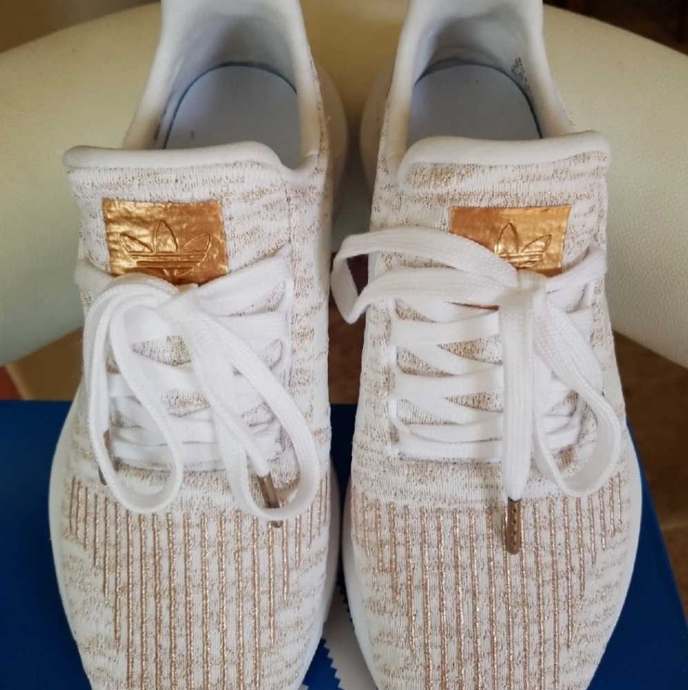 Size 7 Womens Adidas